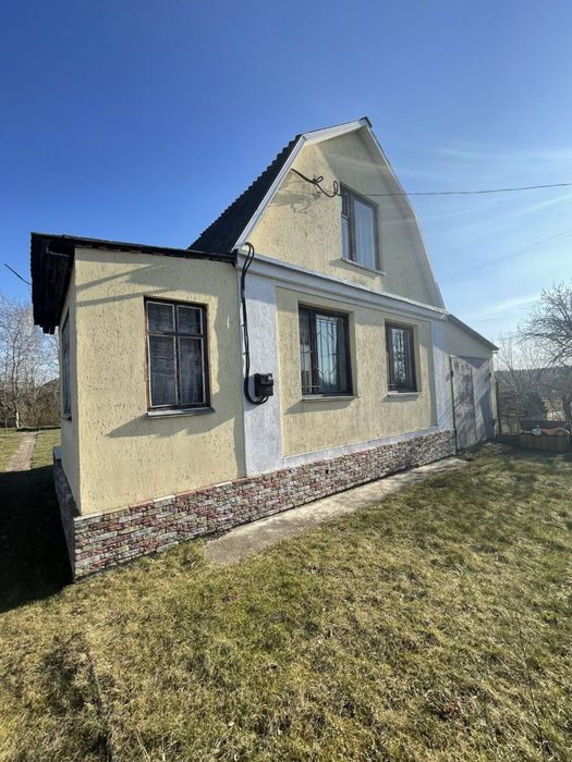 Гарний дачний будинок у Вільску