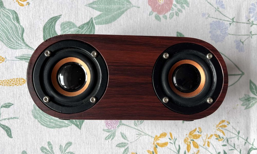 Przenośny głośnik Bluetooth  +Radio - stereo, stylowy, retro