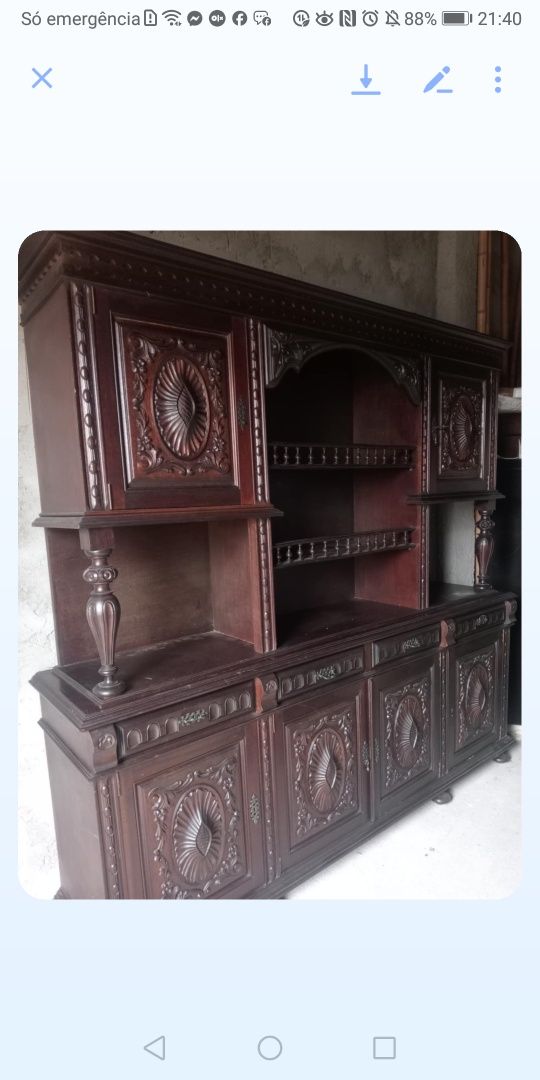 Mobilia de sala de jantar.