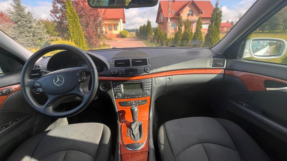 Mercedes Benz 220 cdi