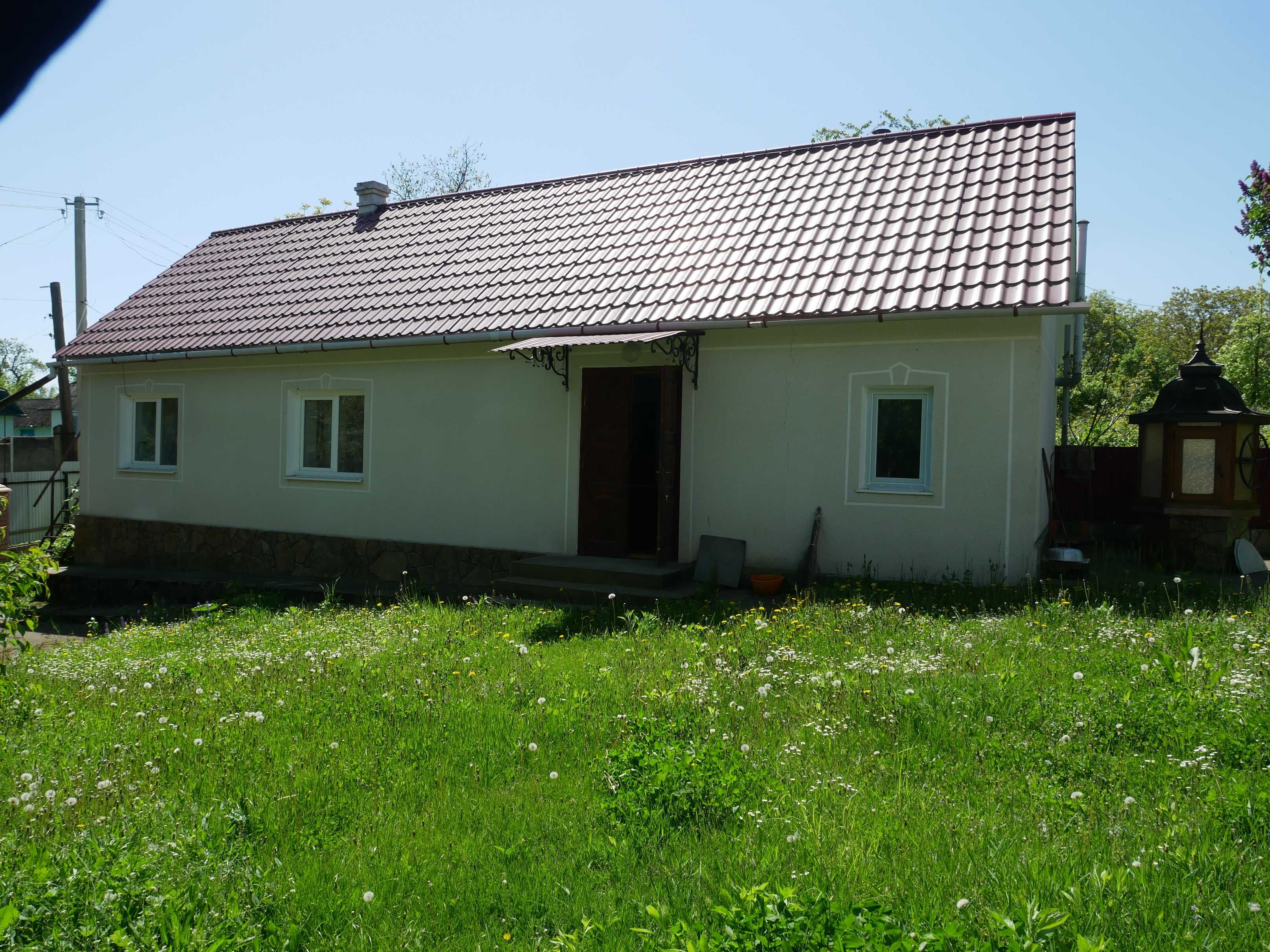 Продається господарство (2 будинки) в селі Рукшин Чернівецької області