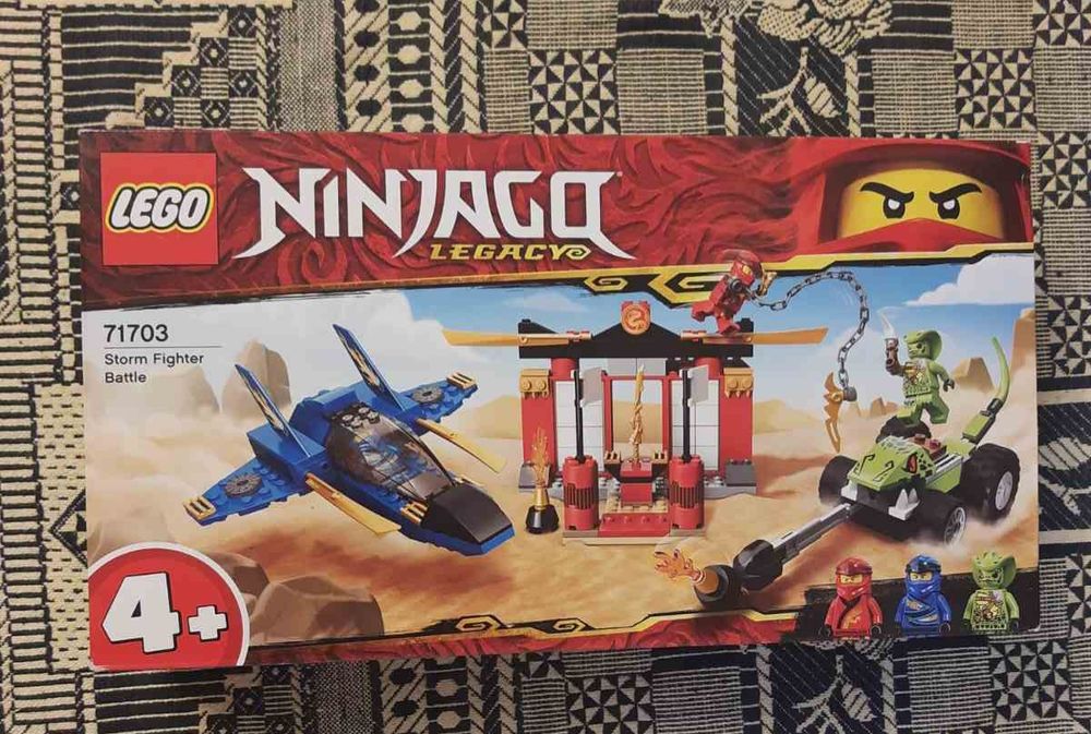 LEGO Ninjago Бой на штормовом истребителе 71703