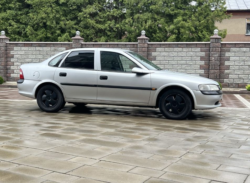 Opel Vectra B 1.8 16V