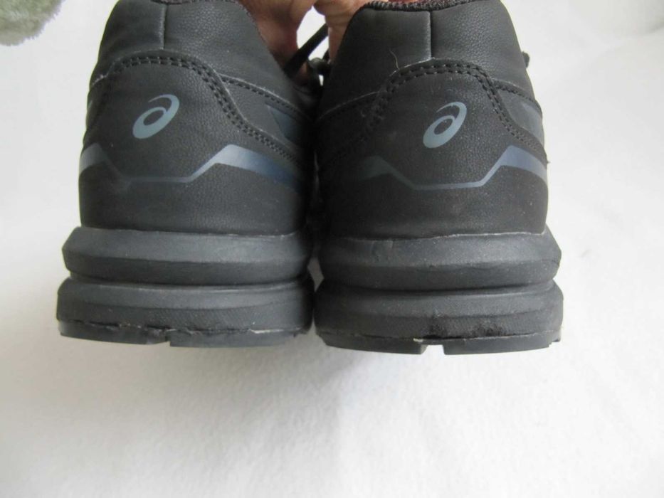 ASICS buty męskie czarne rozmiar 42,5