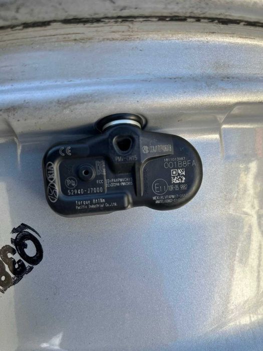 Oryginalne alufelgi Kia 5x114,3 16 cali CZUJNIKI Ceed Optima Carens
