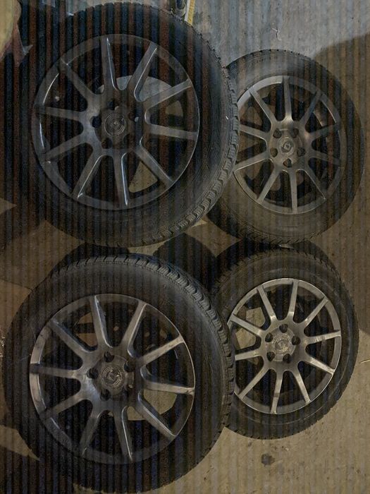 Продам титани з зимовою резиною r15 5x100