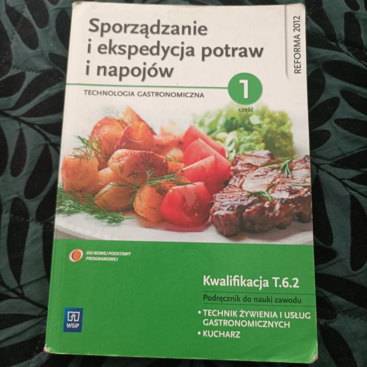 Książka Sporządzanie i ekspedycja potraw i napojów