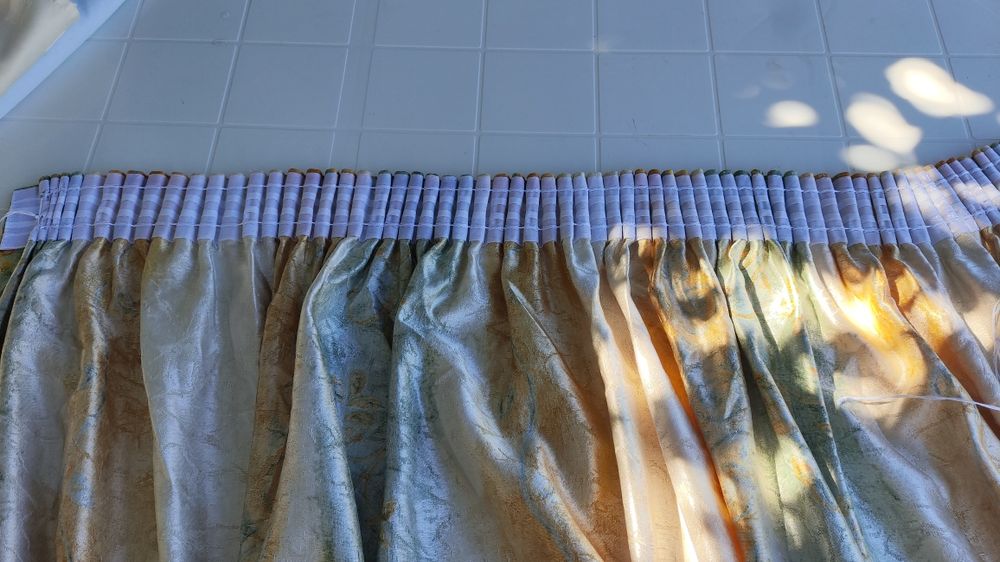Cortinado opaco acetinado