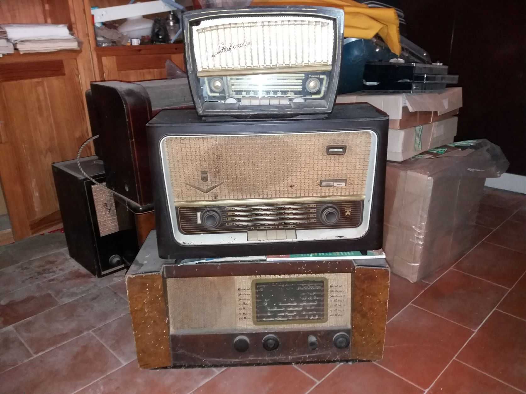 Rádios Antigos  este Grunding
