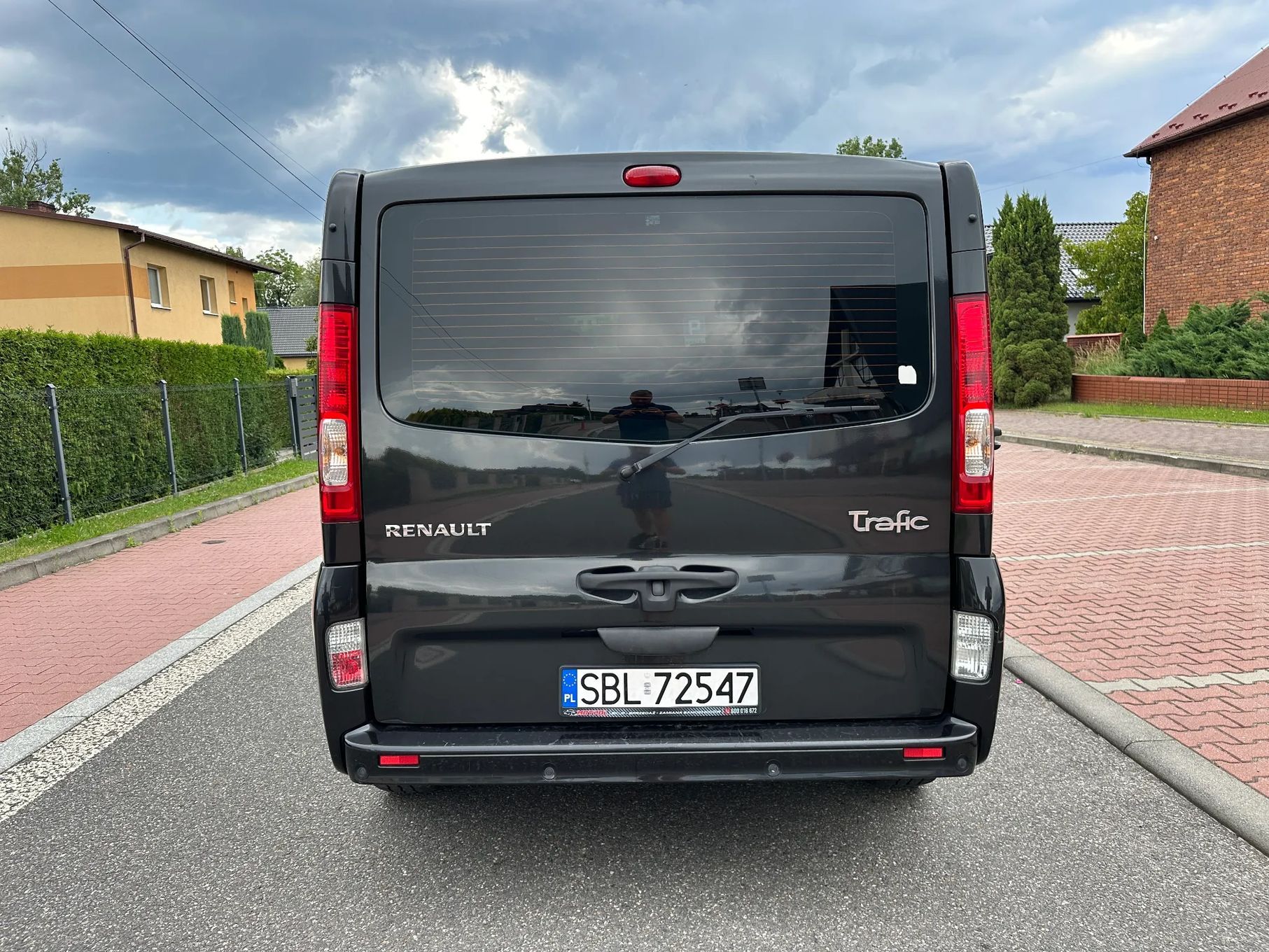 Renault Trafic Super stan 9 osobowy LONG 2x klima bezwypadkowy