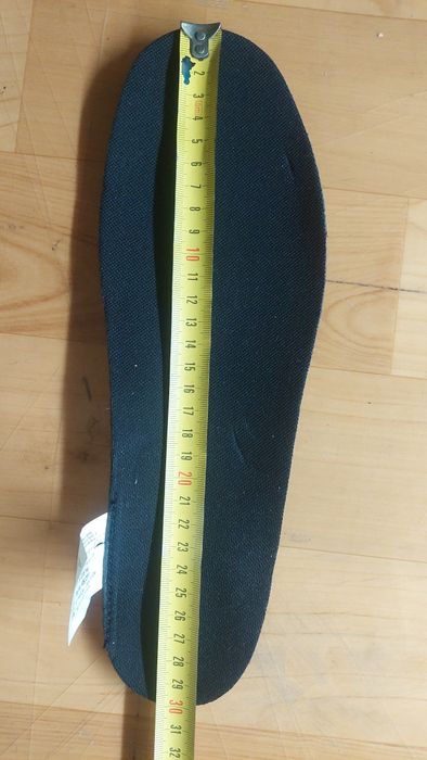 Продам ботинки рабочие.Размер 45.