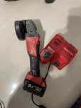 Szlifierka kątowa milwaukee M18 cag125x z baterią 5.0 Ah I ładowarka
