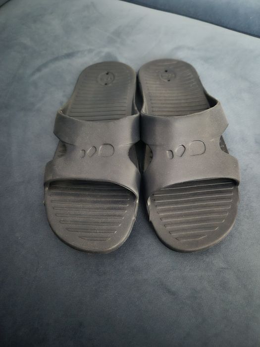 Klapki na basen  decathlon rozmiar 36/37