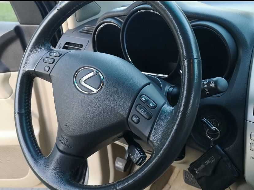 Lexus RX  350 AT AWD