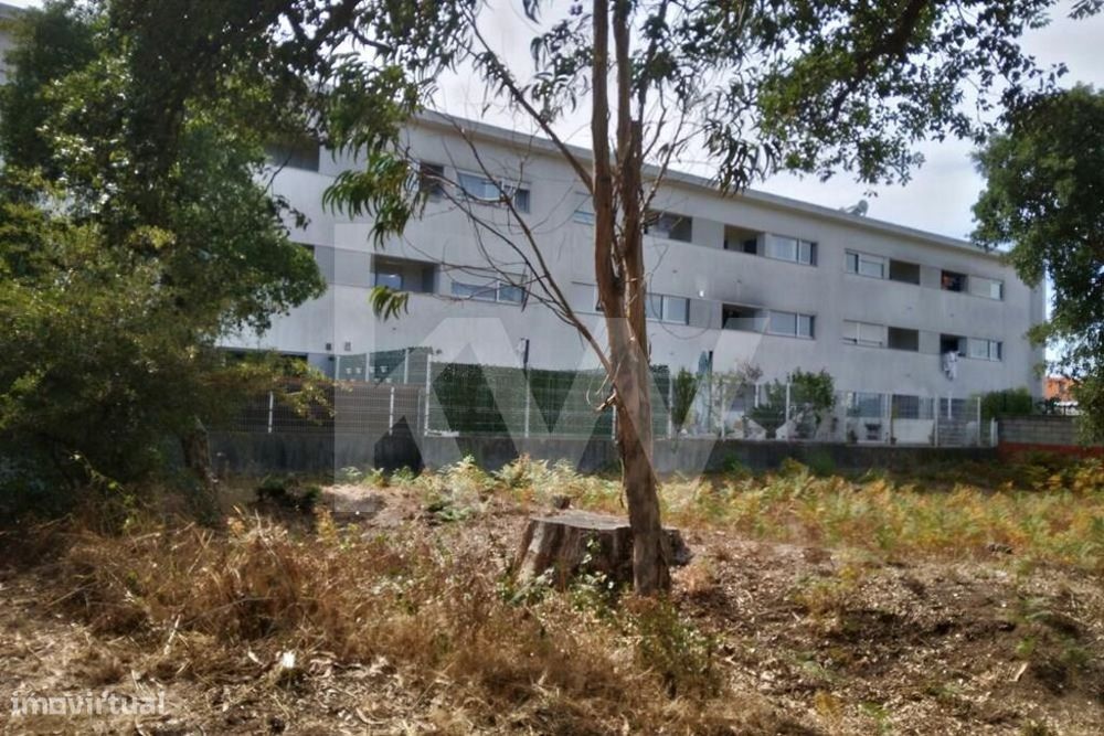 Terreno com 2100 m2