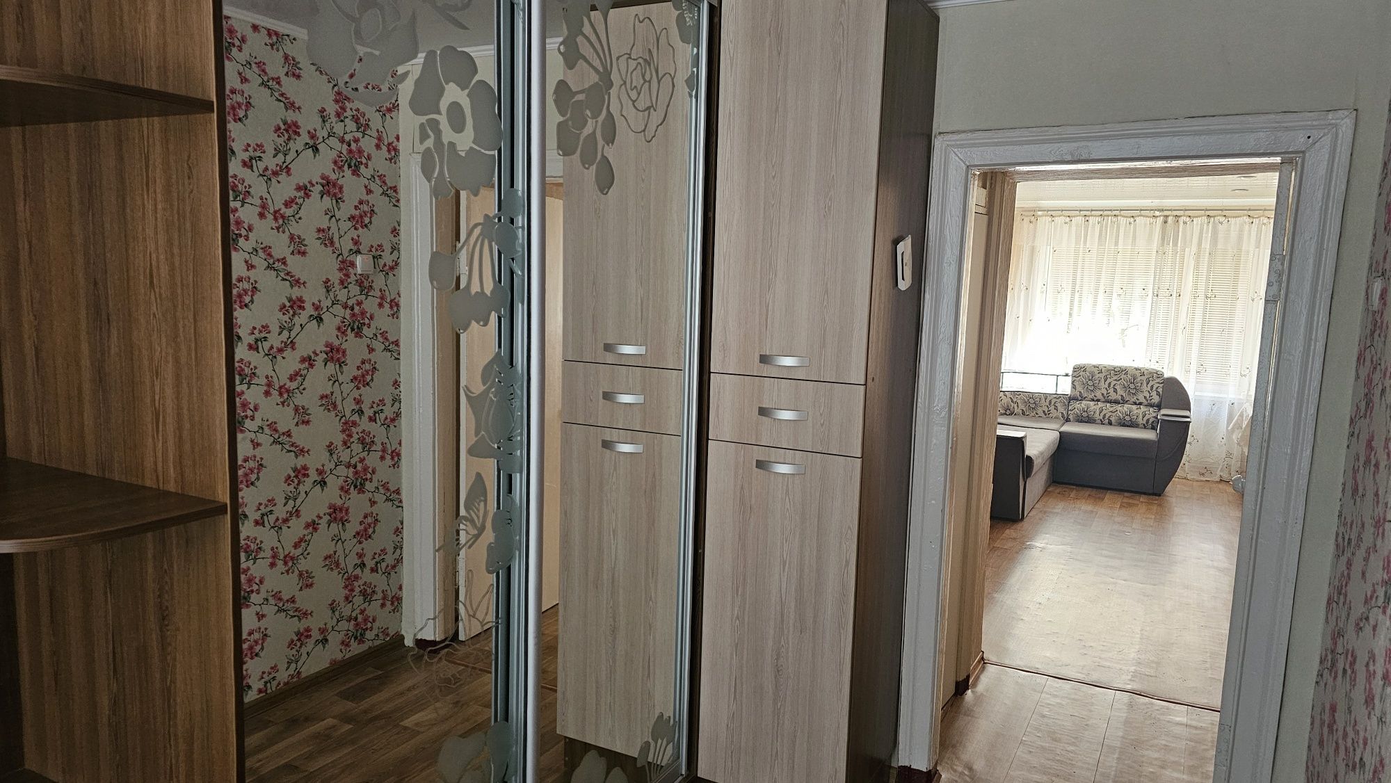Продам 2к квартиру Центр з АГВ