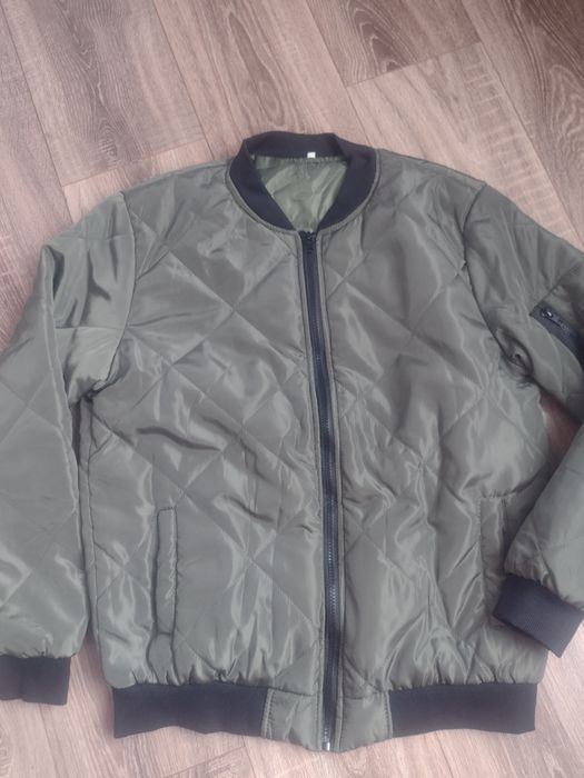Легка куртка для чоловіків