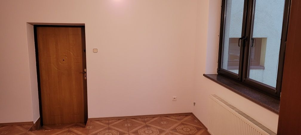 Lokal do wynajęcia na Biuro Magazyn 65m.kw Pabianice