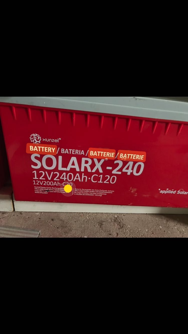 Batterias é paneils solar
