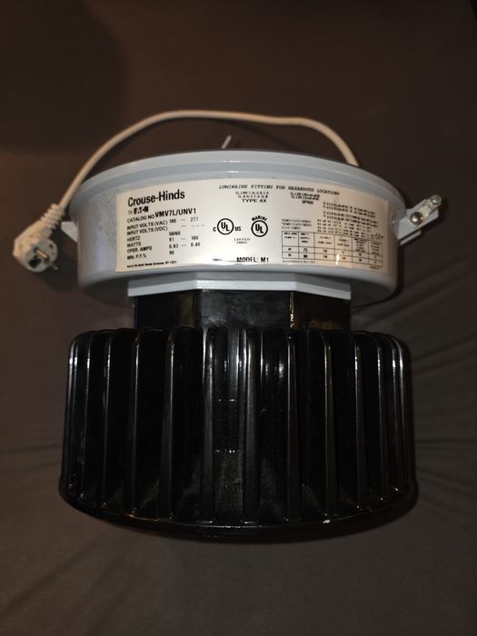 Lampa Eaton VMVL-7-UNV1