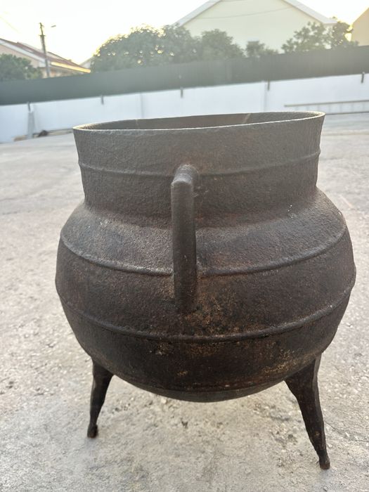 Panela de ferro linda e muito antiga