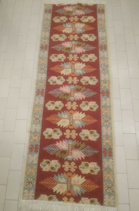 Várias carpetes e tapetes em muito bom estado e muito baratos