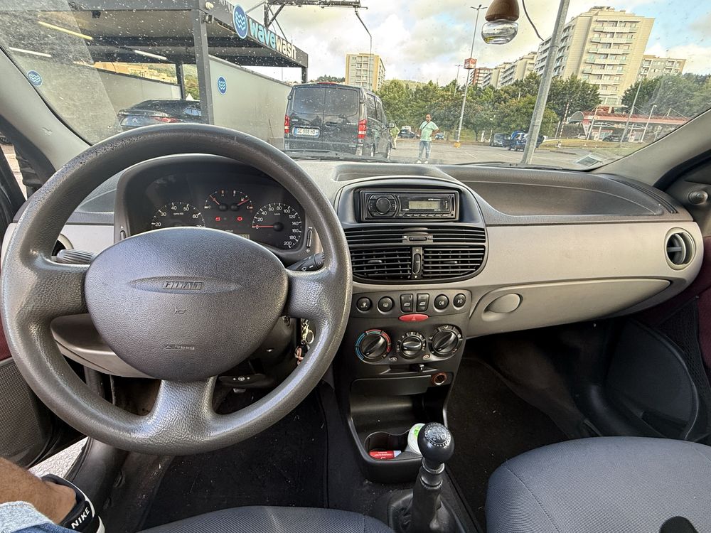 Fiat Punto 1.2 bom estado