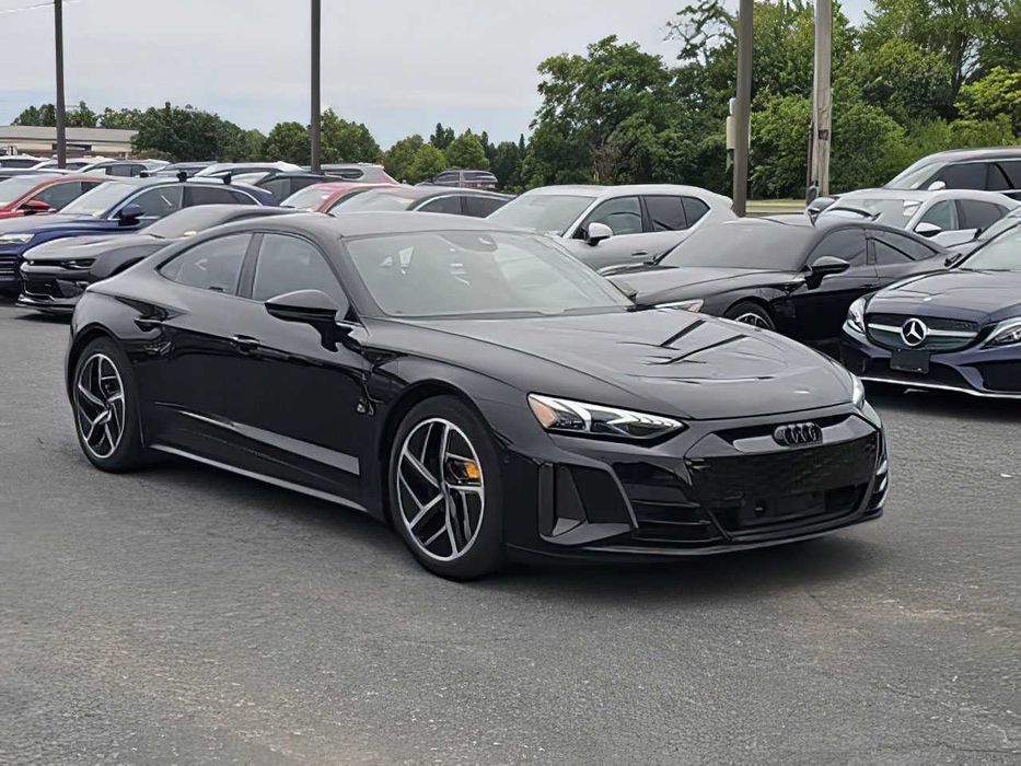 Audi RS e-tron      2023