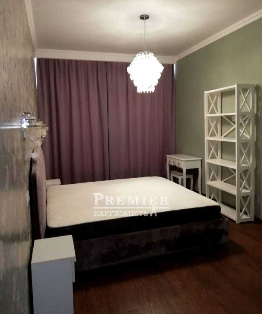 Продам шикарну квартиру на Сахарова 100кв.м.
