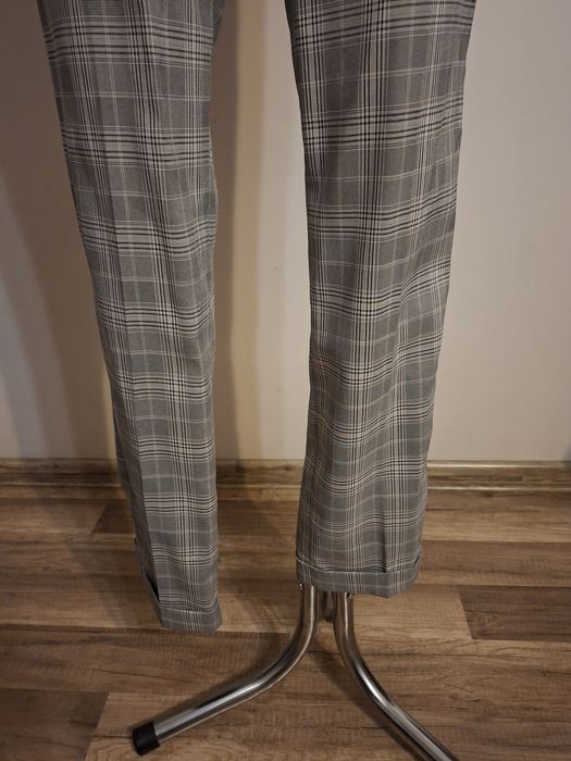 Eleganckie Męskie Reserved Slim Fit w Modną Kratę