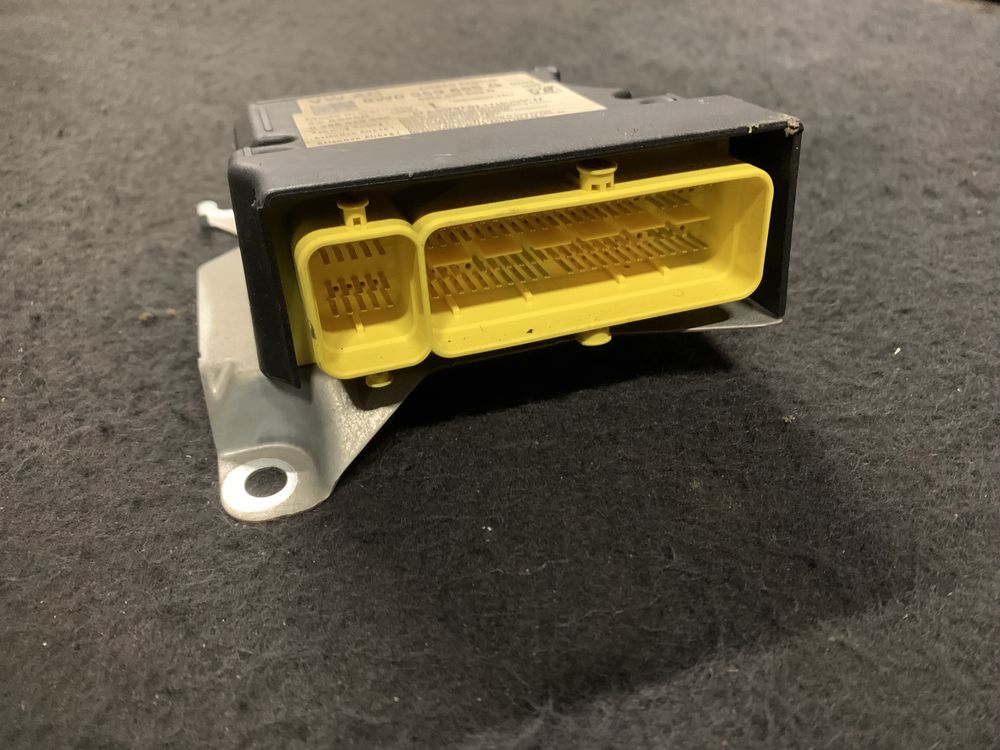 Audi a4 a5 b9 s4 8w moduł sterownik sensor airbag poduszek