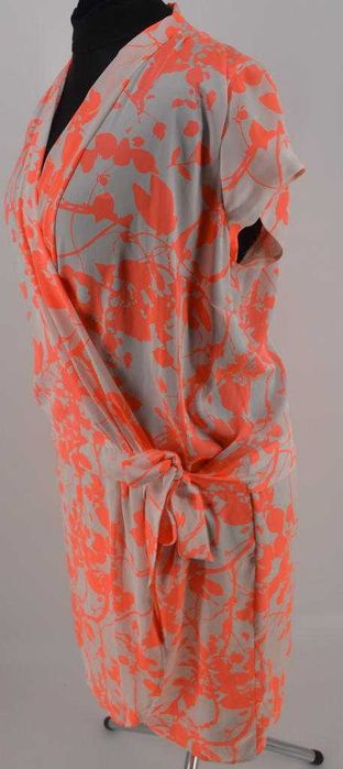 Elegancka sukienka kopertowa Martvisser 46