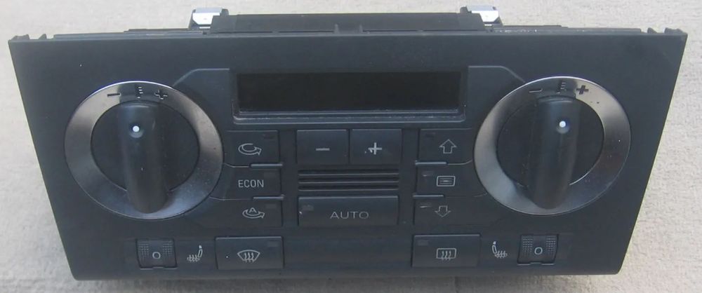 panel klimatyzacji AUDI A3 8P 8P0820043J