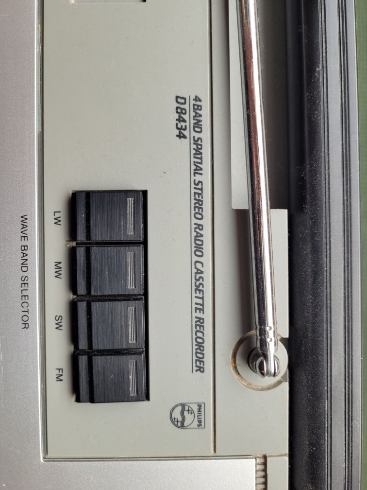 Radiomagnetofon PHILIPS.
