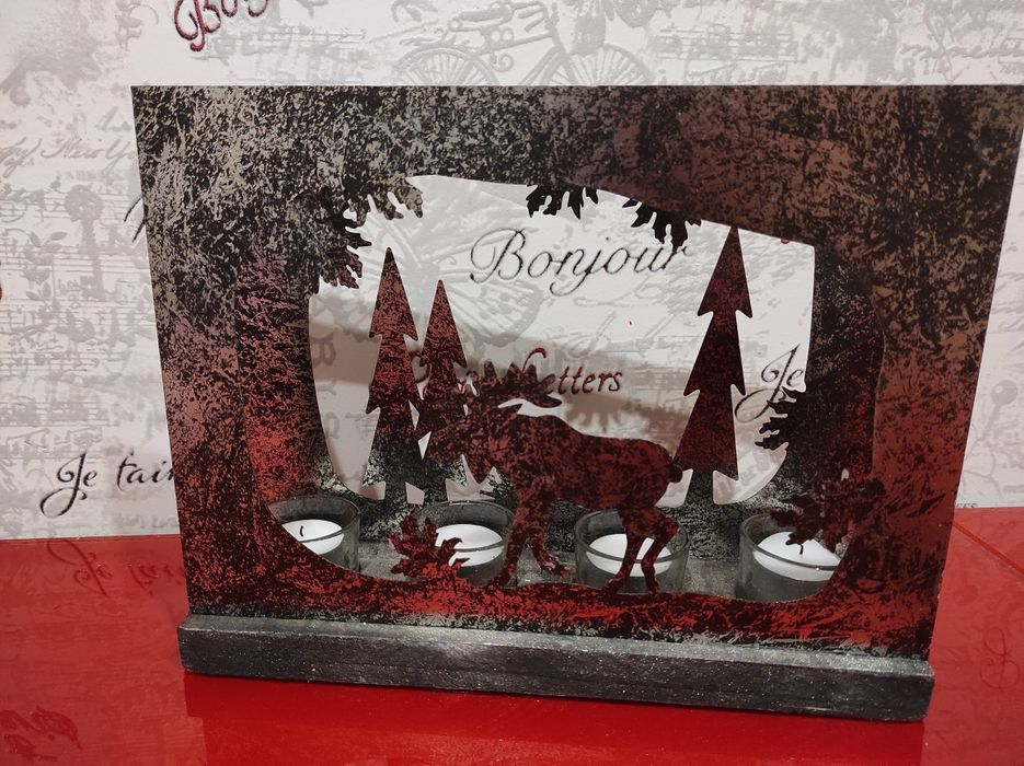 Новорічна гірлянда, свічник, декор.