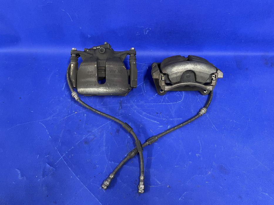 ZACISKI hamulca przód AUDI A3 8V przednie lewy prawy TRW OEM komplet