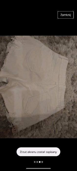 Białe krótkie spodenki miss Rj z koronką