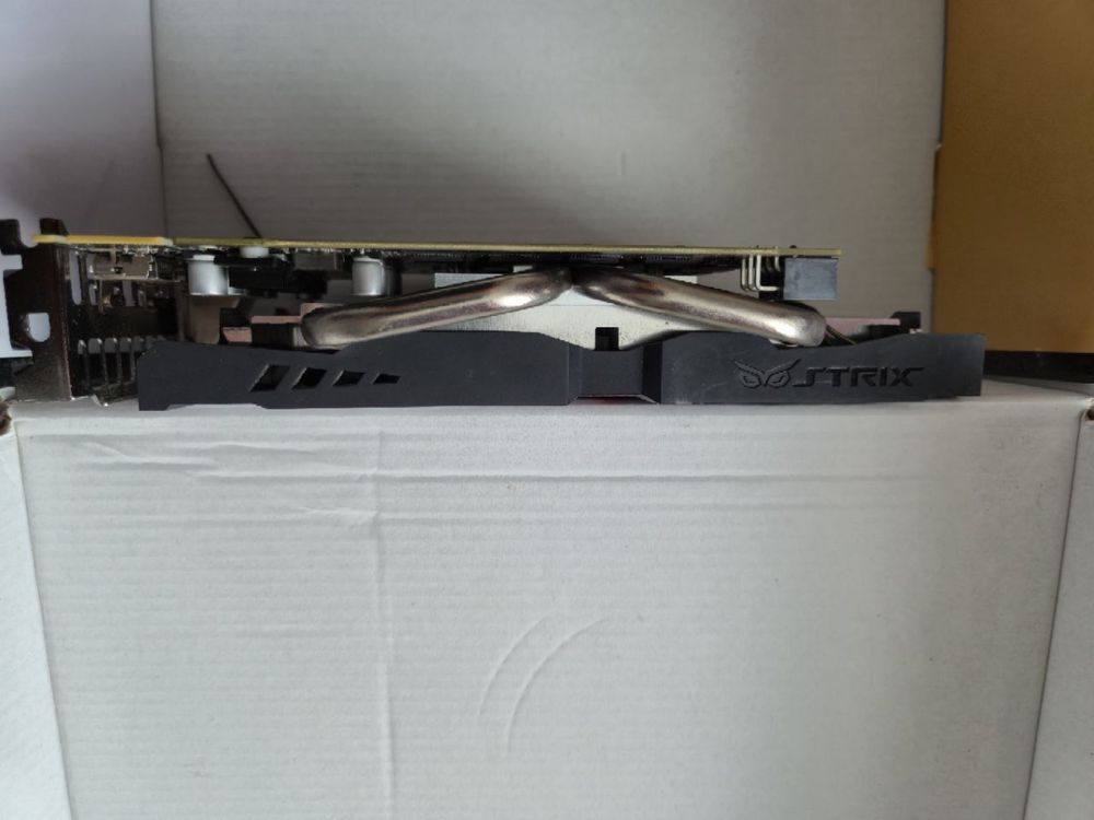 Відіокарта ASUS Rog Strix r7 370  4gb