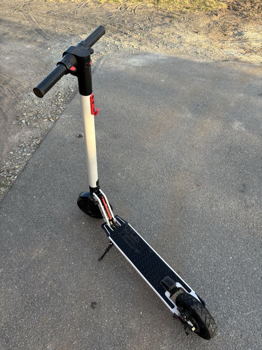 Hulajnoga elektryczna FRIZZO Rave