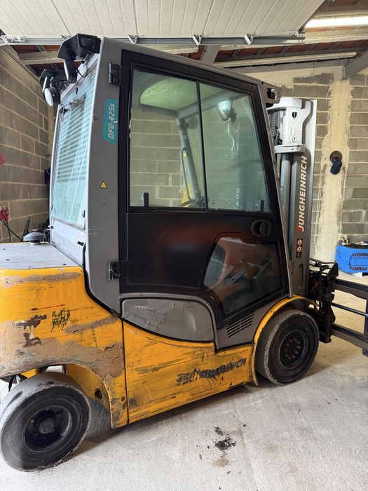 Empilhador Jungheinrich de 2019