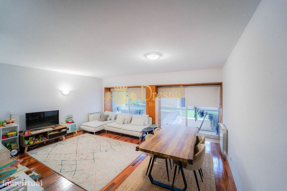 Apartamento T2 à Venda em Creixomil, Guimarães