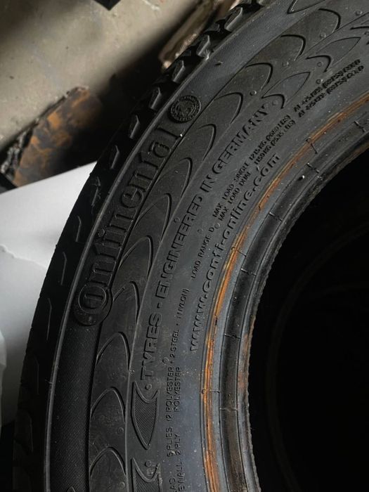 Continental Vanco2 235/65r16C