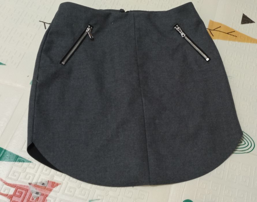 Юбка серая ткань немнущаяся стильная