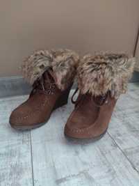 Buty zimowe z futerkiem na koturnie Graceland 38