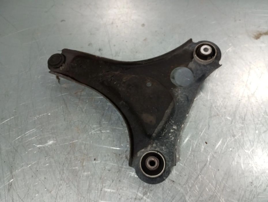 Braço de suspensão frente direito RENAULT Twingo III (BCM_)