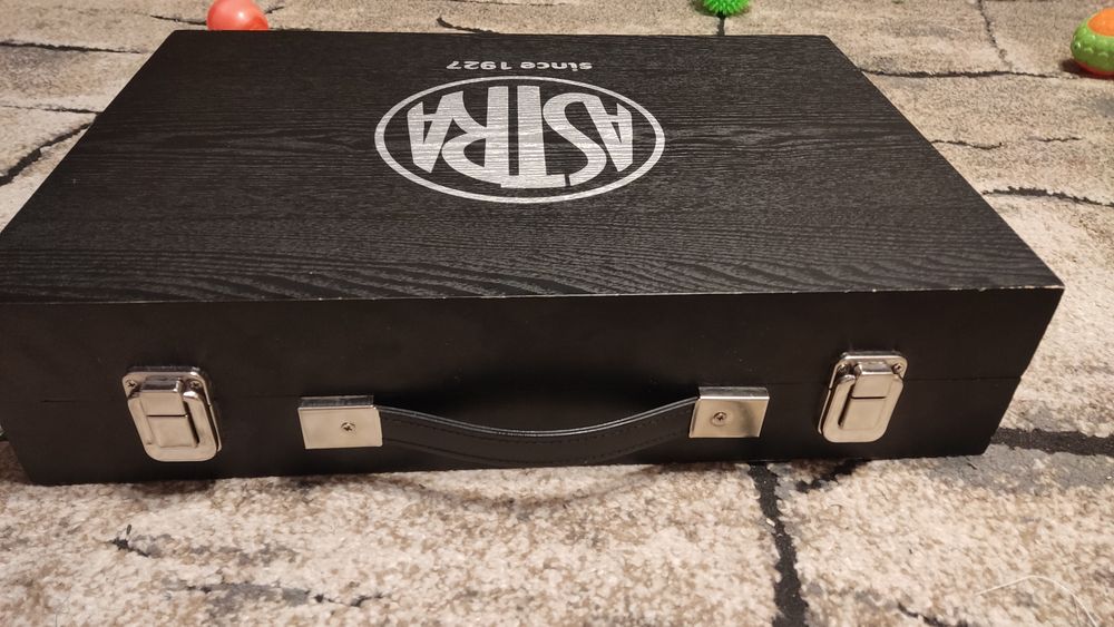 Zestaw artystyczny Astra drewniana walizka z akcesoriami