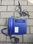 Niebieski telefon analogowy antyk