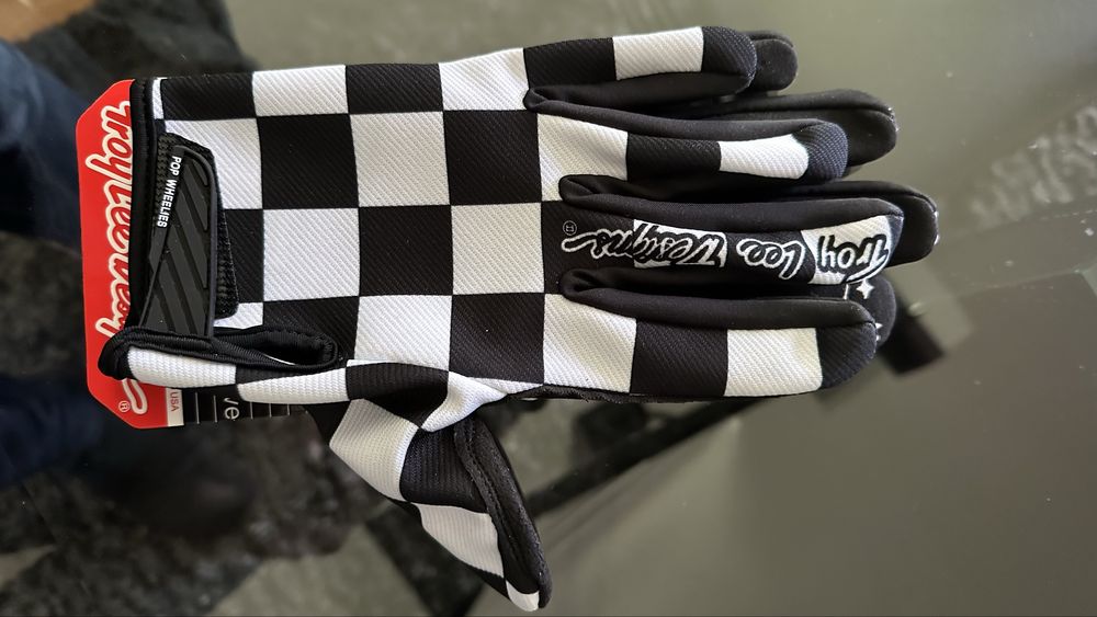 Luvas Troy Lee designs NOVAS