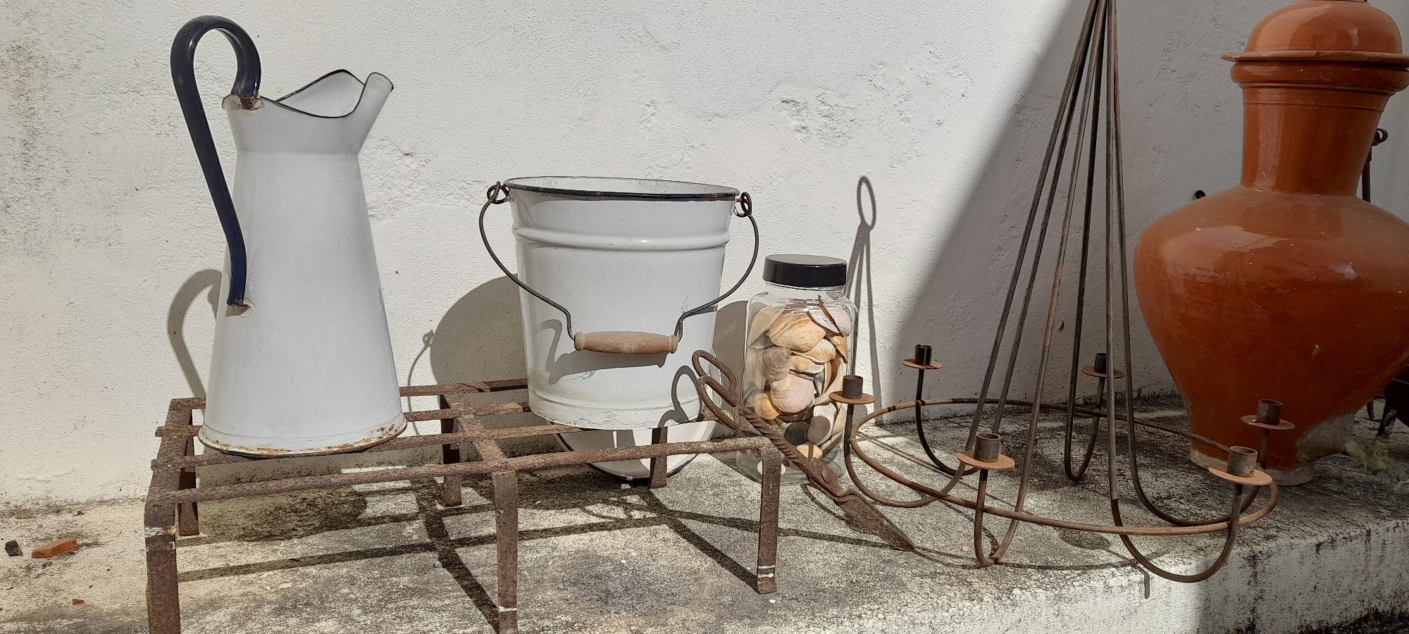 Lote de Objectos rusticos e ferramentas antigas ou usadas