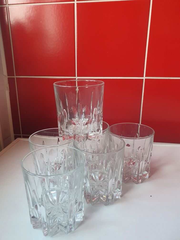 Kryształowe szklanki do napoi, drinków...